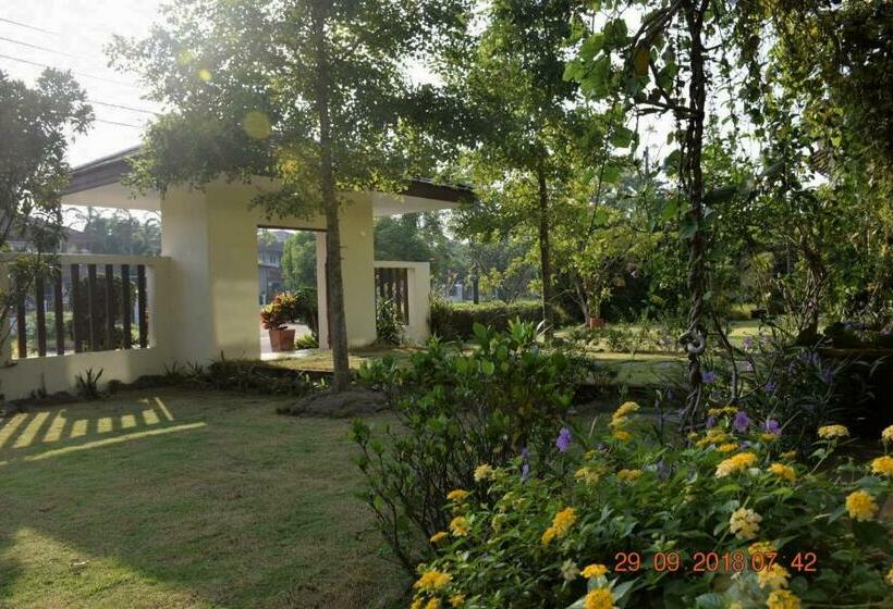 بنسيون Rimtalay Angsila Guesthouse
