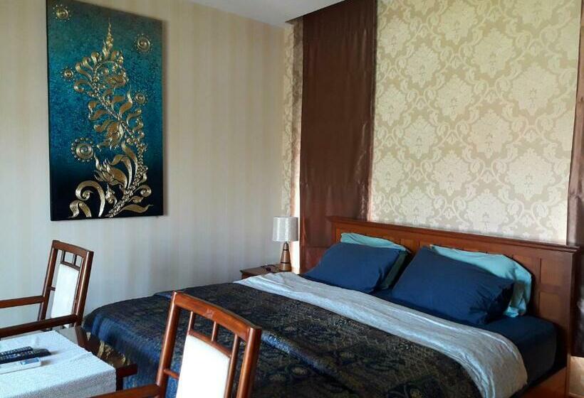 פנסיון Rimtalay Angsila Guesthouse