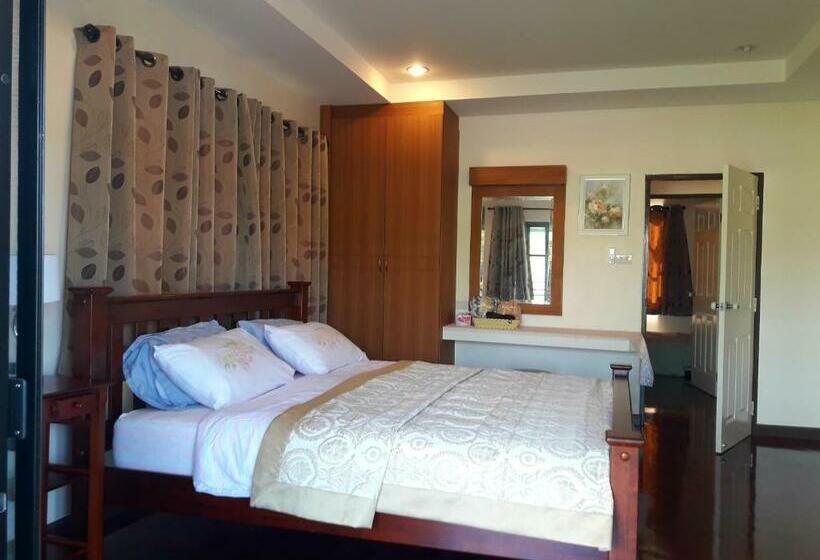 بنسيون Rimtalay Angsila Guesthouse