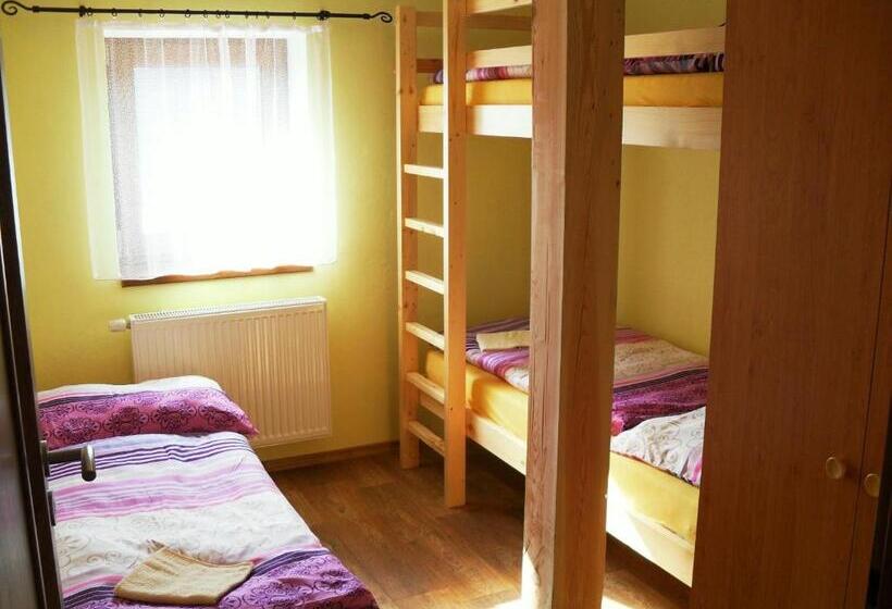 펜션 Ubytování Macků