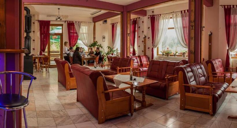 بنسيون Vila Riki