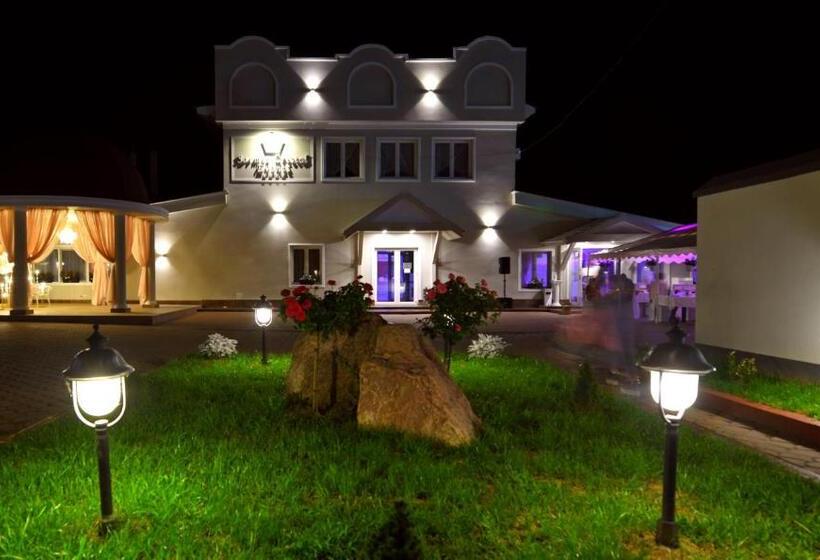 Pensiunea Sarmis Cristal