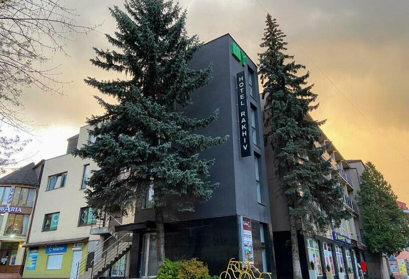 Rakhiv Hotel & Apartments