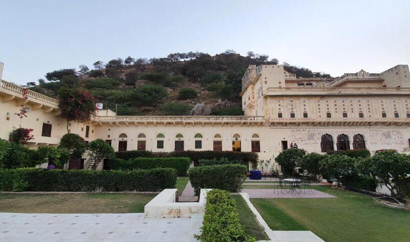 Resort Castle Kalwar