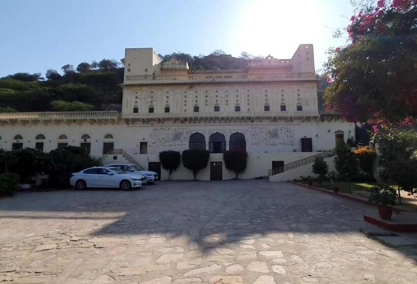 Resort Castle Kalwar