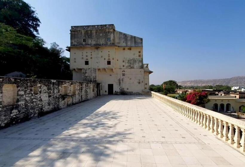 Resort Castle Kalwar