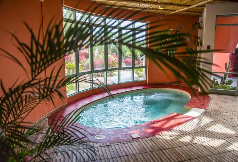 استراحتگاه Chicama Boutique Hotel & Spa