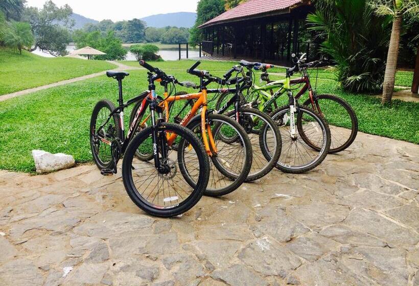 リゾートホテル Mapakada Village   Mahiyanganaya