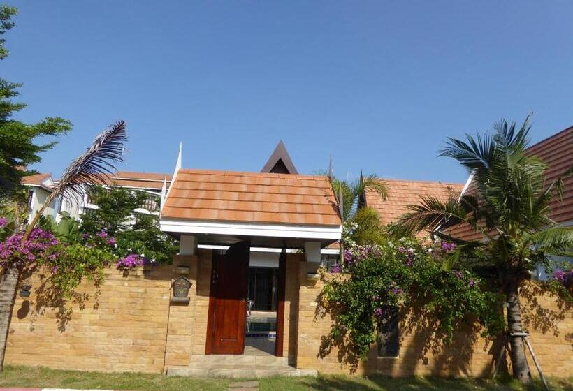 Vip Chain Resort Pool Villa
