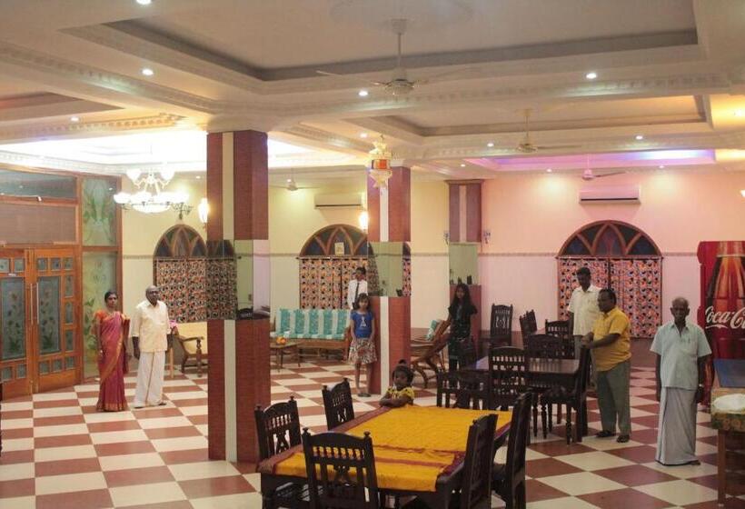 ユースホステル Chettinaadu Narayana Inn