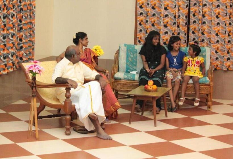 ユースホステル Chettinaadu Narayana Inn