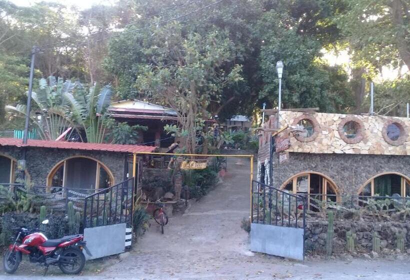 فندق صغير Hostal Eco Lodge La Chiponga