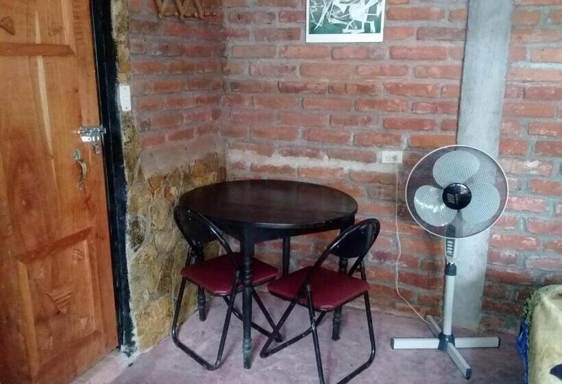 فندق صغير Hostal Eco Lodge La Chiponga