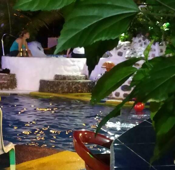 هاستل Hostería Golden Blue