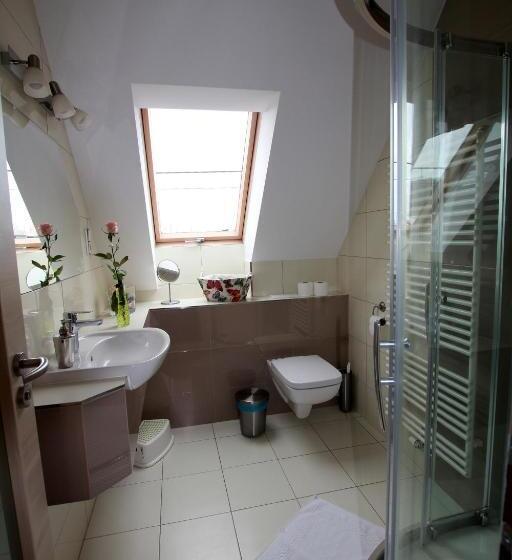 הוסטל Hostinec A Penzion Dolní Dvůr