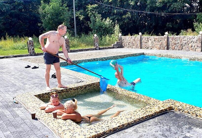 هاستل Kozatskiy Dvir