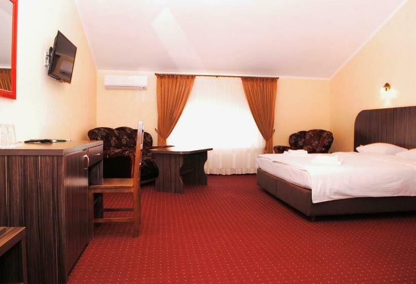 הוסטל Restaurant Complex Roman's