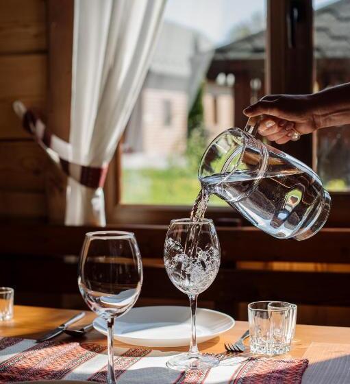 فندق صغير рибничанка