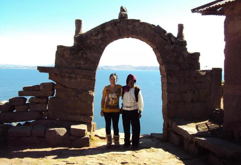 호스텔 Taquile Familia Celso