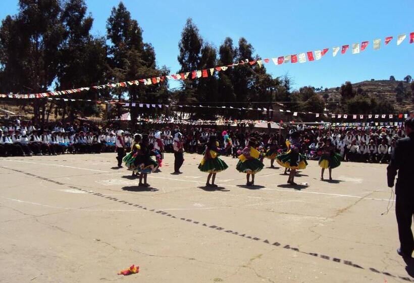 호스텔 Taquile Familia Celso