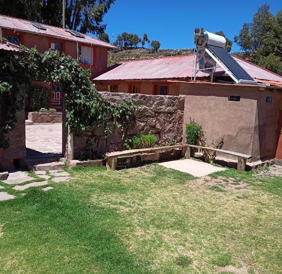 호스텔 Taquile Familia Celso