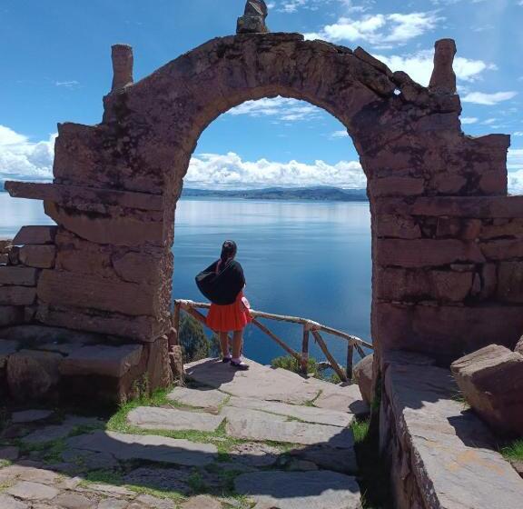 호스텔 Taquile Familia Celso