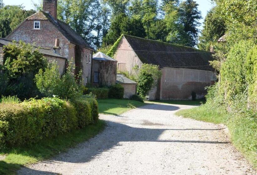 Bed and Breakfast Home Farm House