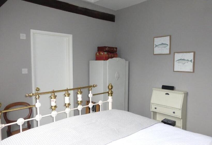 Bed and Breakfast Home Farm House