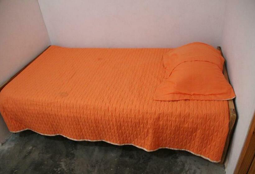 مبيت وإفطار Hostal Mi Castillo