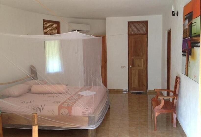 مبيت وإفطار Oro Beach Houses