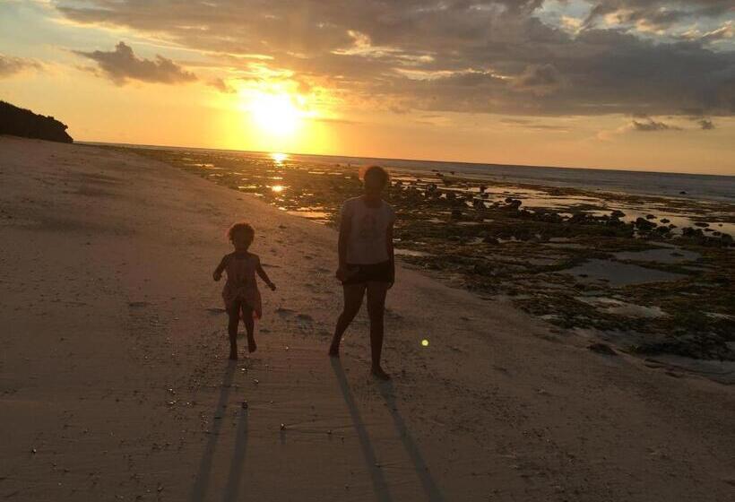 مبيت وإفطار Oro Beach Houses