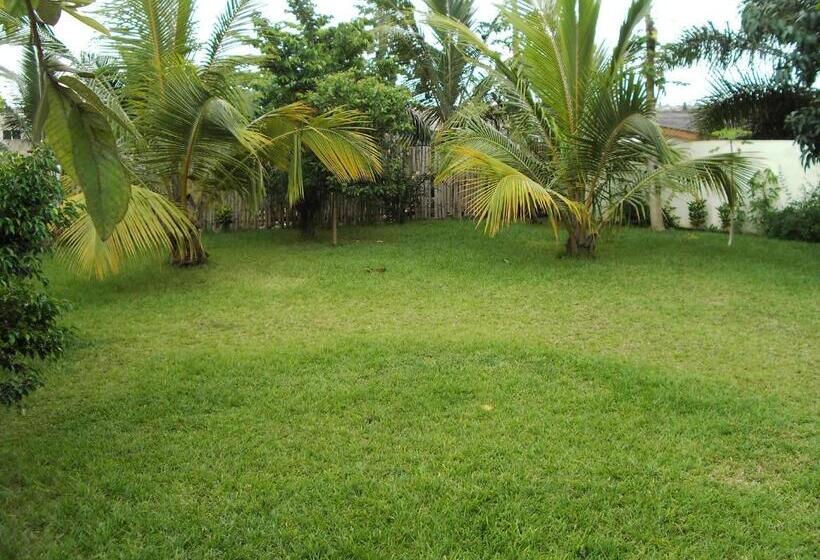 مبيت وإفطار Sampson S Guesthouse Company Ltd