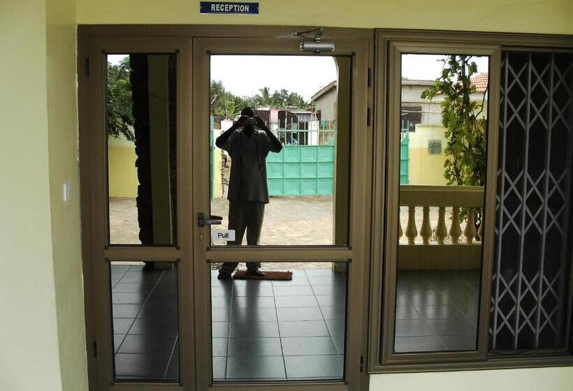 Bed and Breakfast Sampson S Guesthouse Company Ltd