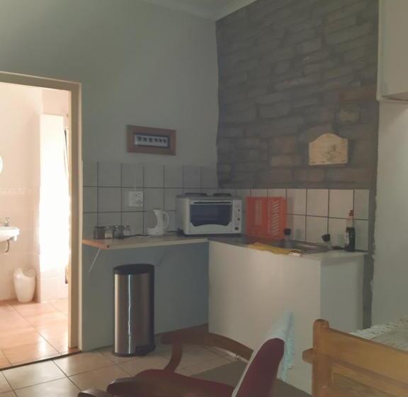 민박 Sutherland Guest House