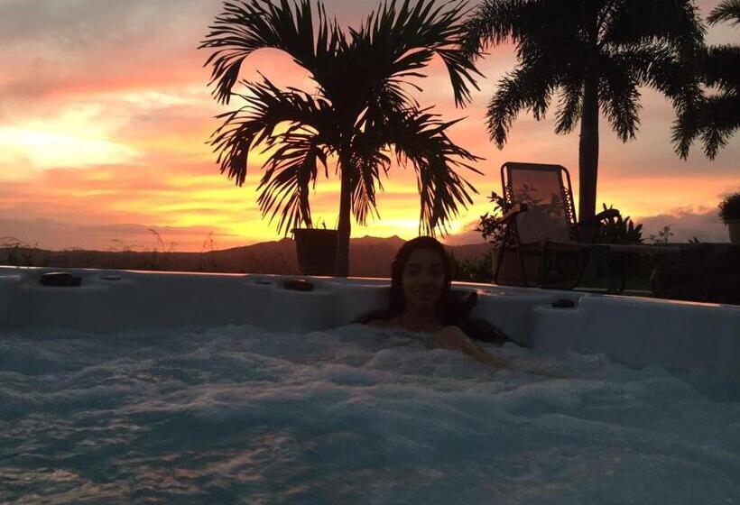 Hawk's Nest Bed & Breakfast