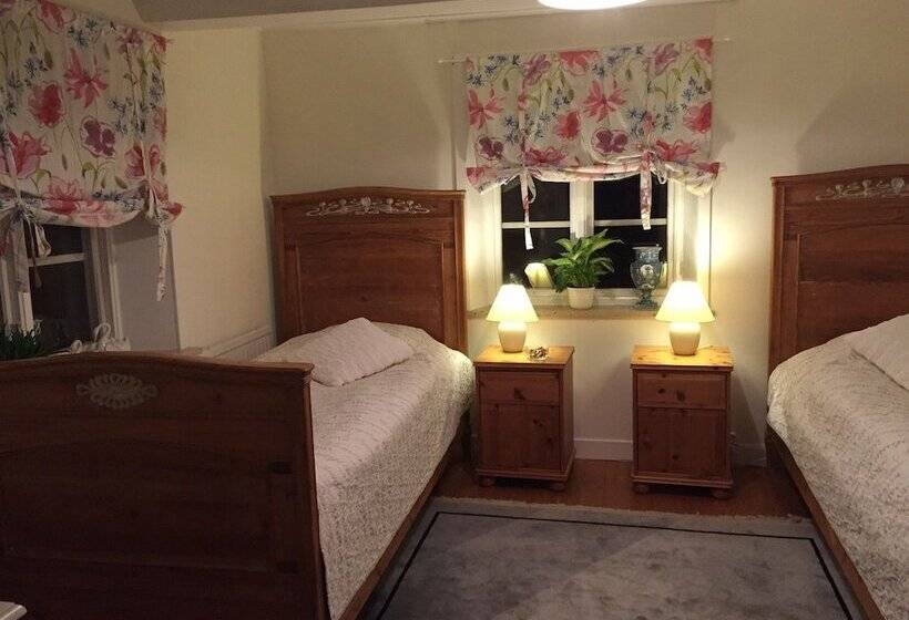 فندق Björkåsa Gård Bed & Box