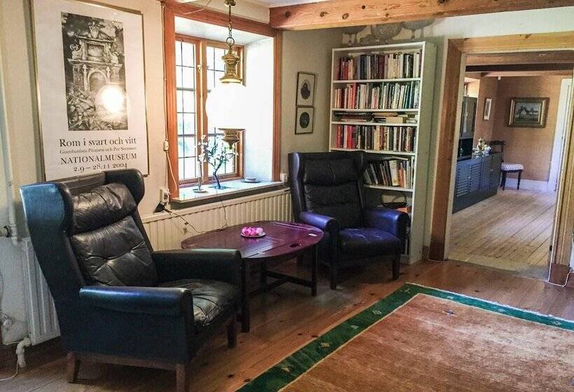 فندق Björkåsa Gård Bed & Box