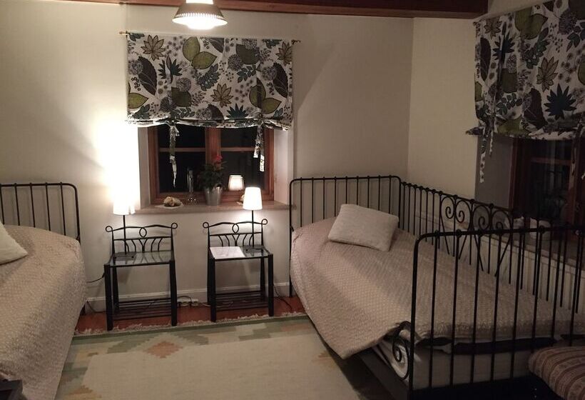 فندق Björkåsa Gård Bed & Box