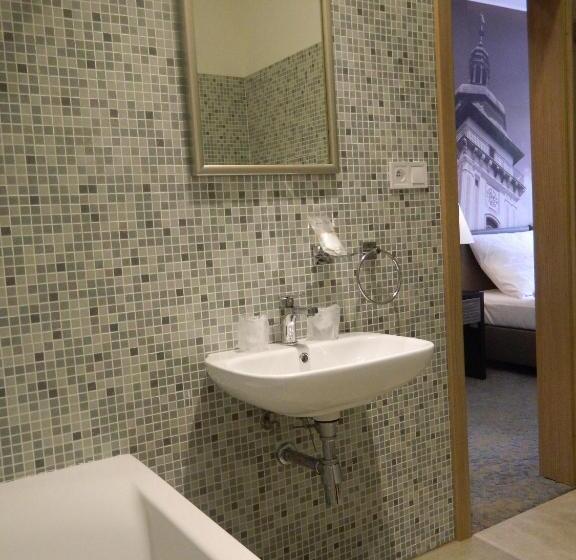 Szálloda Bílý Páv