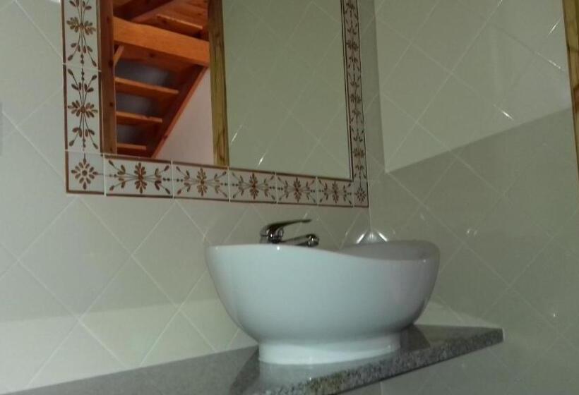 فندق Casa De Besteiros