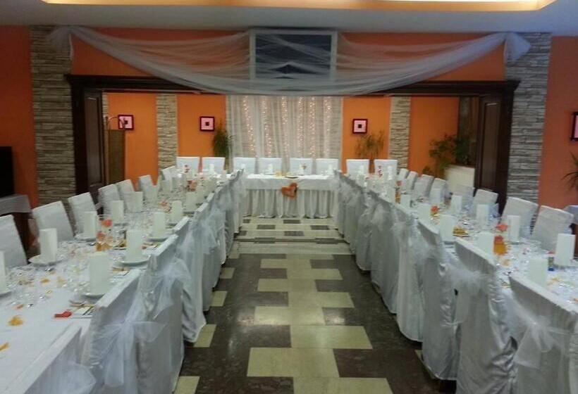 בית מלון כפרי Centrál šaľa