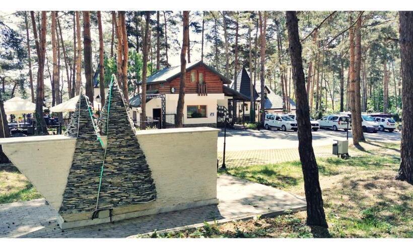 酒店 Complex Parc Pini Moinesti