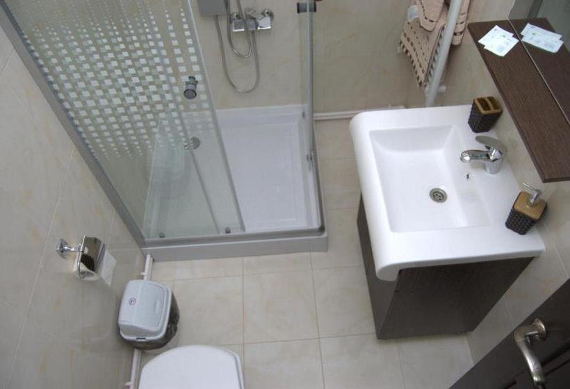 酒店 Complex Parc Pini Moinesti