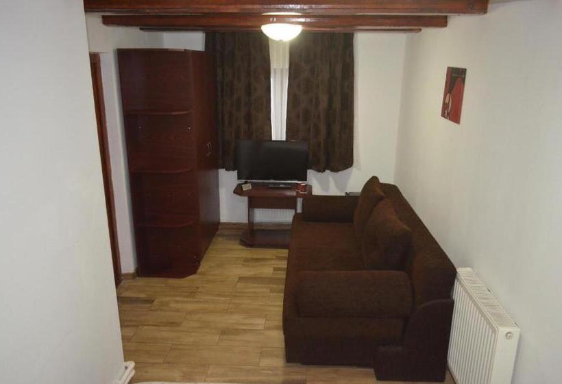 酒店 Complex Parc Pini Moinesti