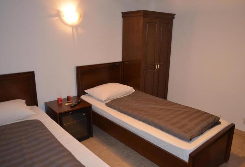 酒店 Complex Parc Pini Moinesti