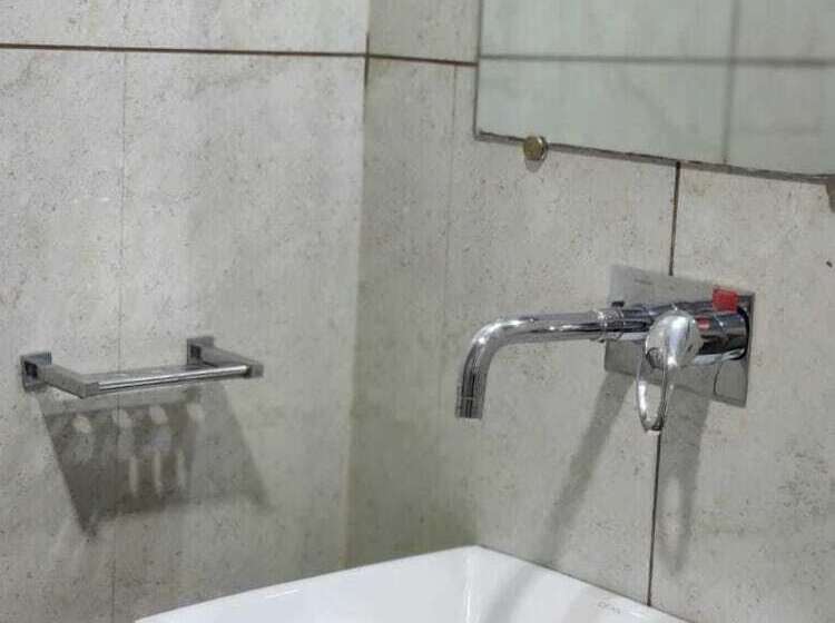 בית מלון כפרי Darshan Naroda