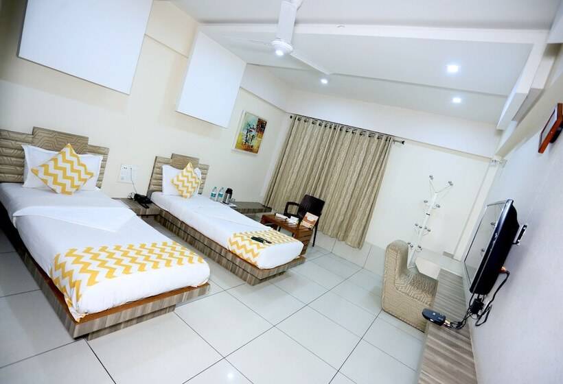 בית מלון כפרי Darshan Naroda