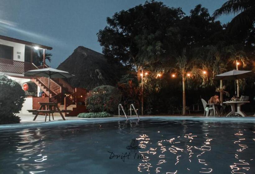Отель Drift Inn Cayo