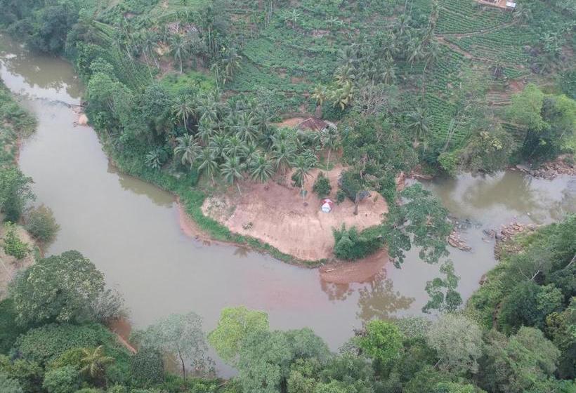 בית מלון כפרי Explore Sinharaja Rain Forest Tour Camp