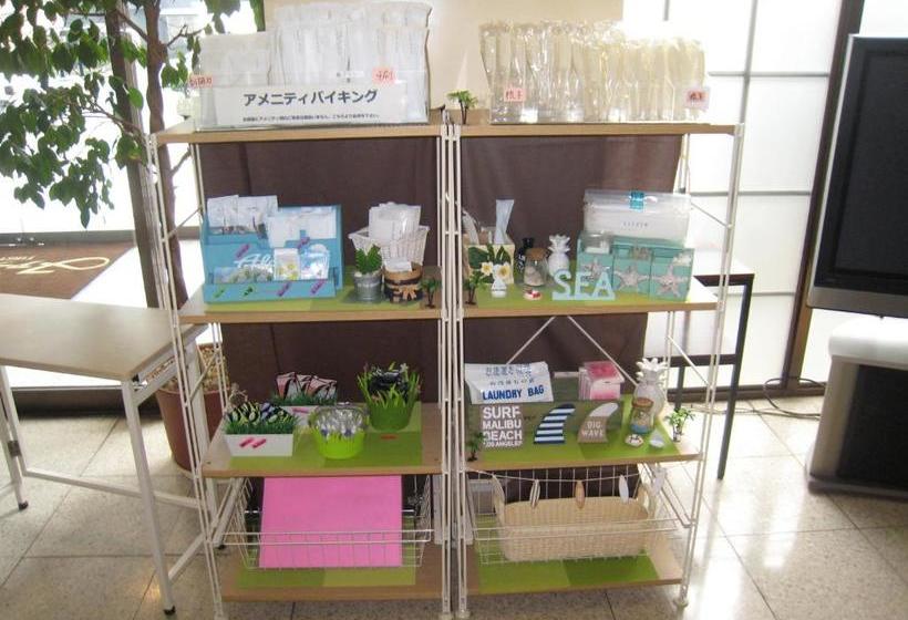 בית מלון כפרי First  Taketoyo